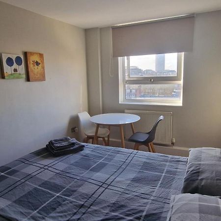 Beautiful 3-Bedroom Flat With Stunning Views Λονδίνο Εξωτερικό φωτογραφία