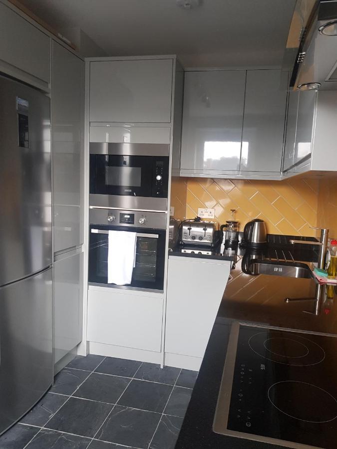 Beautiful 3-Bedroom Flat With Stunning Views Λονδίνο Εξωτερικό φωτογραφία
